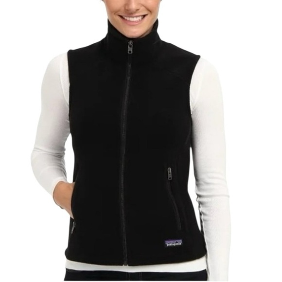 🏔️ Patagonia - Women’s Synchilla Black Fleece Vest - Picture 1 of 5